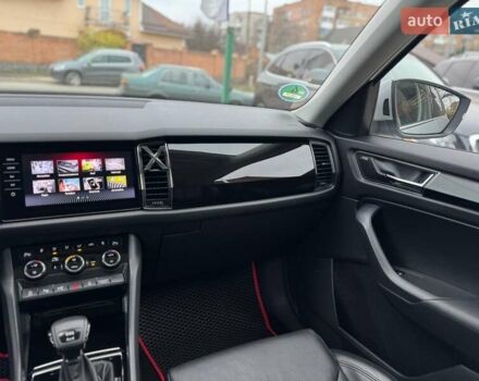 Серый Шкода Kodiaq, объемом двигателя 1.97 л и пробегом 177 тыс. км за 35999 $, фото 25 на Automoto.ua