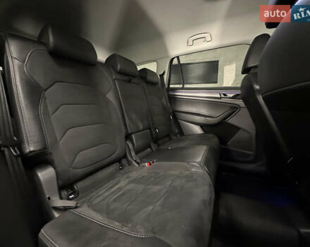 Серый Шкода Kodiaq, объемом двигателя 1.97 л и пробегом 189 тыс. км за 31000 $, фото 29 на Automoto.ua