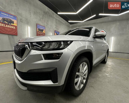 Серый Шкода Kodiaq, объемом двигателя 1.97 л и пробегом 189 тыс. км за 31000 $, фото 6 на Automoto.ua