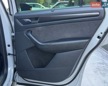 Шкода Kodiaq 2021 в Ровно на Automoto.ua Серый Шкода Kodiaq, объемом двигателя 1.98 л и пробегом 92 тыс. км за 35300 $, фото 55 на Automoto.ua