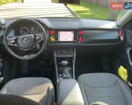 Сірий Шкода Kodiaq, об'ємом двигуна 1.98 л та пробігом 197 тис. км за 25950 $, фото 6 на Automoto.ua