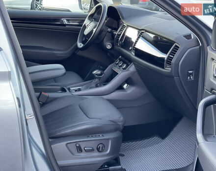 Шкода Kodiaq 2021 в Черновцах на Automoto.ua Серый Шкода Kodiaq, объемом двигателя 1.97 л и пробегом 92 тыс. км за 40900 $, фото 16 на Automoto.ua