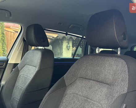 Серый Шкода Kodiaq, объемом двигателя 1.97 л и пробегом 141 тыс. км за 29999 $, фото 65 на Automoto.ua