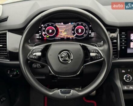 Серый Шкода Kodiaq, объемом двигателя 1.97 л и пробегом 177 тыс. км за 35999 $, фото 30 на Automoto.ua