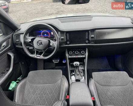 Сірий Шкода Kodiaq, об'ємом двигуна 2 л та пробігом 118 тис. км за 40001 $, фото 37 на Automoto.ua