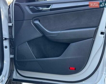 Шкода Kodiaq 2021 в Ровно на Automoto.ua Серый Шкода Kodiaq, объемом двигателя 1.98 л и пробегом 92 тыс. км за 35300 $, фото 60 на Automoto.ua