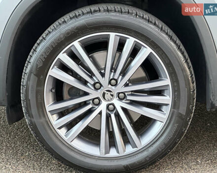 Серый Шкода Kodiaq, объемом двигателя 2 л и пробегом 181 тыс. км за 35399 $, фото 48 на Automoto.ua