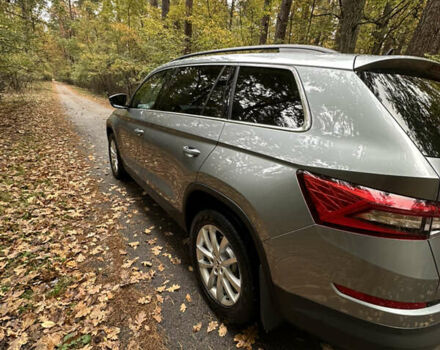 Серый Шкода Kodiaq, объемом двигателя 1.97 л и пробегом 82 тыс. км за 35250 $, фото 10 на Automoto.ua