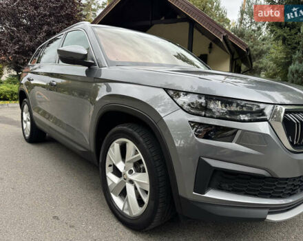 Шкода Kodiaq 2022 у Києві на Automoto.ua Сірий Шкода Kodiaq, об'ємом двигуна 2 л та пробігом 169 тис. км за 35999 $, фото 10 на Automoto.ua