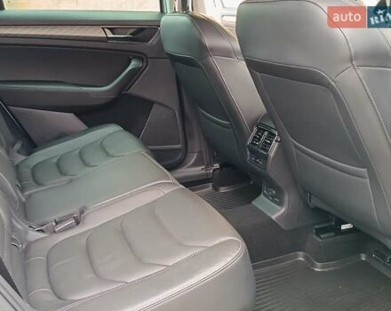Серый Шкода Kodiaq, объемом двигателя 1.97 л и пробегом 106 тыс. км за 37700 $, фото 58 на Automoto.ua