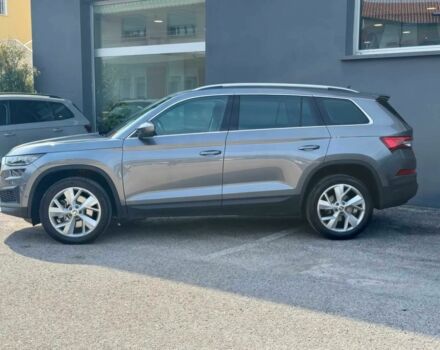 Серый Шкода Kodiaq, объемом двигателя 2 л и пробегом 10 тыс. км за 19000 $, фото 3 на Automoto.ua