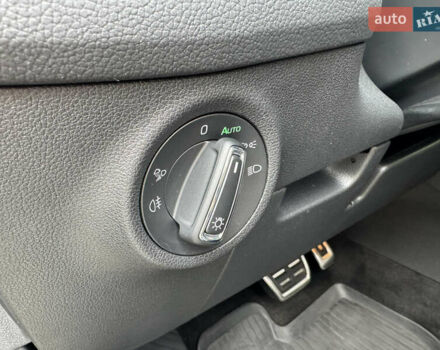 Шкода Kodiaq 2022 у Києві на Automoto.ua Сірий Шкода Kodiaq, об'ємом двигуна 2 л та пробігом 169 тис. км за 35999 $, фото 47 на Automoto.ua