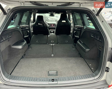 Серый Шкода Kodiaq, объемом двигателя 1.97 л и пробегом 181 тыс. км за 35500 $, фото 128 на Automoto.ua