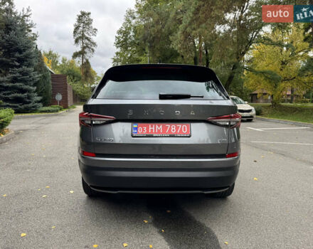 Шкода Kodiaq 2022 у Києві на Automoto.ua Сірий Шкода Kodiaq, об'ємом двигуна 2 л та пробігом 169 тис. км за 35999 $, фото 6 на Automoto.ua