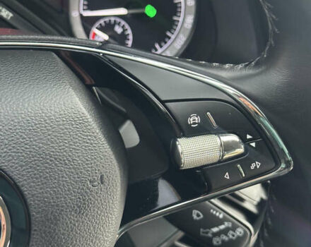 Сірий Шкода Kodiaq, об'ємом двигуна 2 л та пробігом 220 тис. км за 31200 $, фото 64 на Automoto.ua