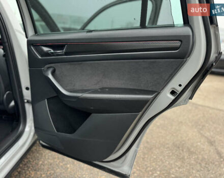 Серый Шкода Kodiaq, объемом двигателя 1.97 л и пробегом 181 тыс. км за 35500 $, фото 112 на Automoto.ua