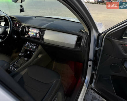 Серый Шкода Kodiaq, объемом двигателя 1.97 л и пробегом 259 тыс. км за 29499 $, фото 25 на Automoto.ua