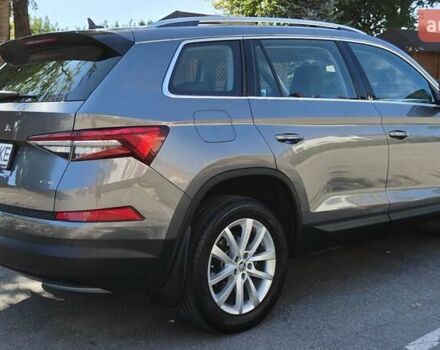 Серый Шкода Kodiaq, объемом двигателя 2 л и пробегом 86 тыс. км за 33700 $, фото 5 на Automoto.ua