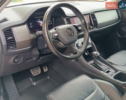 Серый Шкода Kodiaq, объемом двигателя 1.97 л и пробегом 106 тыс. км за 37700 $, фото 43 на Automoto.ua