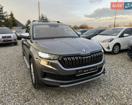 Серый Шкода Kodiaq, объемом двигателя 1.98 л и пробегом 64 тыс. км за 34500 $, фото 2 на Automoto.ua