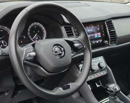 Сірий Шкода Kodiaq, об'ємом двигуна 2 л та пробігом 86 тис. км за 31900 $, фото 27 на Automoto.ua