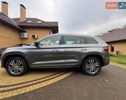 Серый Шкода Kodiaq, объемом двигателя 1.97 л и пробегом 83 тыс. км за 42900 $, фото 16 на Automoto.ua