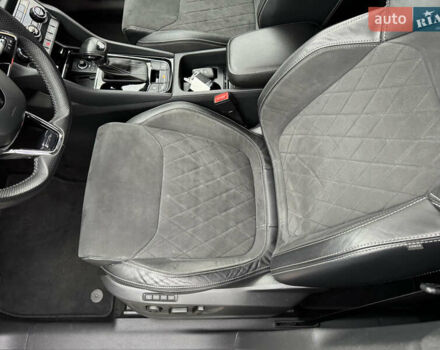 Серый Шкода Kodiaq, объемом двигателя 1.97 л и пробегом 181 тыс. км за 35500 $, фото 79 на Automoto.ua