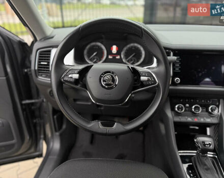 Серый Шкода Kodiaq, объемом двигателя 2 л и пробегом 67 тыс. км за 29999 $, фото 12 на Automoto.ua