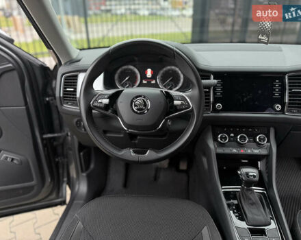 Серый Шкода Kodiaq, объемом двигателя 2 л и пробегом 67 тыс. км за 29999 $, фото 24 на Automoto.ua