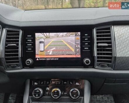 Серый Шкода Kodiaq, объемом двигателя 1.97 л и пробегом 151 тыс. км за 31500 $, фото 15 на Automoto.ua
