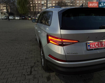 Серый Шкода Kodiaq, объемом двигателя 1.97 л и пробегом 259 тыс. км за 29499 $, фото 12 на Automoto.ua