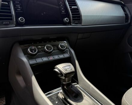 Сірий Шкода Kodiaq, об'ємом двигуна 2 л та пробігом 69 тис. км за 31500 $, фото 8 на Automoto.ua