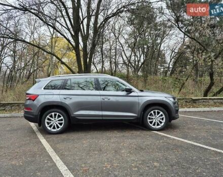 Серый Шкода Kodiaq, объемом двигателя 1.97 л и пробегом 151 тыс. км за 31500 $, фото 3 на Automoto.ua