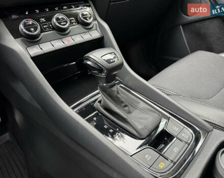 Шкода Kodiaq 2022 у Києві на Automoto.ua Сірий Шкода Kodiaq, об'ємом двигуна 2 л та пробігом 169 тис. км за 35999 $, фото 86 на Automoto.ua