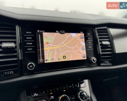 Серый Шкода Kodiaq, объемом двигателя 1.97 л и пробегом 181 тыс. км за 35500 $, фото 57 на Automoto.ua