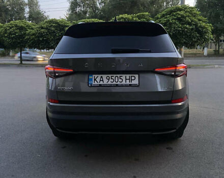 Серый Шкода Kodiaq, объемом двигателя 1.97 л и пробегом 65 тыс. км за 36000 $, фото 3 на Automoto.ua