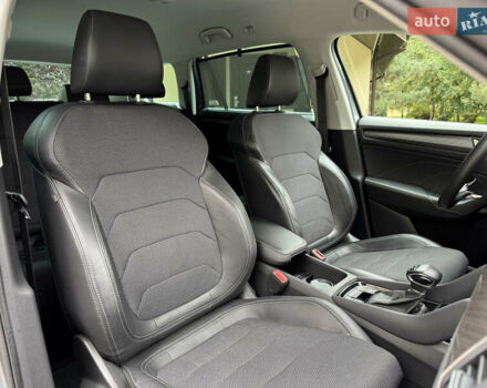 Шкода Kodiaq 2022 у Києві на Automoto.ua Сірий Шкода Kodiaq, об'ємом двигуна 2 л та пробігом 169 тис. км за 35999 $, фото 75 на Automoto.ua