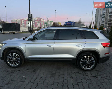 Серый Шкода Kodiaq, объемом двигателя 1.97 л и пробегом 259 тыс. км за 29499 $, фото 3 на Automoto.ua