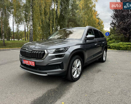 Шкода Kodiaq 2022 у Києві на Automoto.ua Сірий Шкода Kodiaq, об'ємом двигуна 2 л та пробігом 169 тис. км за 35999 $, фото 2 на Automoto.ua