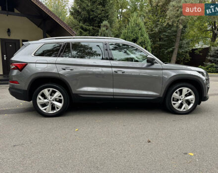Шкода Kodiaq 2022 у Києві на Automoto.ua Сірий Шкода Kodiaq, об'ємом двигуна 2 л та пробігом 169 тис. км за 35999 $, фото 8 на Automoto.ua
