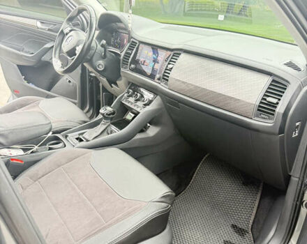 Серый Шкода Kodiaq, объемом двигателя 1.97 л и пробегом 164 тыс. км за 37000 $, фото 4 на Automoto.ua
