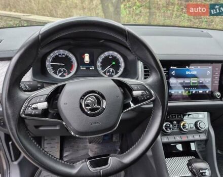Серый Шкода Kodiaq, объемом двигателя 1.97 л и пробегом 151 тыс. км за 31500 $, фото 20 на Automoto.ua