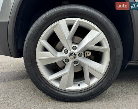 Шкода Kodiaq 2022 у Києві на Automoto.ua Сірий Шкода Kodiaq, об'ємом двигуна 2 л та пробігом 169 тис. км за 35999 $, фото 25 на Automoto.ua