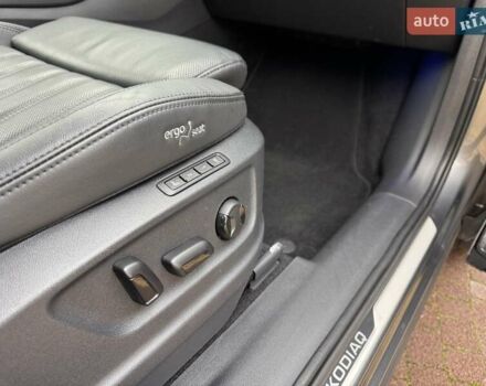 Серый Шкода Kodiaq, объемом двигателя 1.97 л и пробегом 83 тыс. км за 42900 $, фото 40 на Automoto.ua