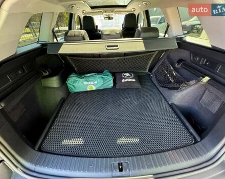 Сірий Шкода Kodiaq, об'ємом двигуна 1.97 л та пробігом 165 тис. км за 35200 $, фото 26 на Automoto.ua