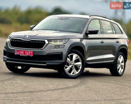 Сірий Шкода Kodiaq, об'ємом двигуна 2 л та пробігом 220 тис. км за 31300 $, фото 4 на Automoto.ua