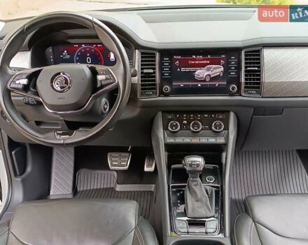 Серый Шкода Kodiaq, объемом двигателя 1.97 л и пробегом 106 тыс. км за 37700 $, фото 70 на Automoto.ua