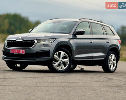 Сірий Шкода Kodiaq, об'ємом двигуна 2 л та пробігом 220 тис. км за 31300 $, фото 2 на Automoto.ua