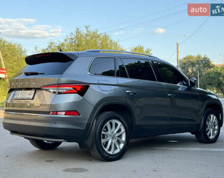Серый Шкода Kodiaq, объемом двигателя 1.97 л и пробегом 65 тыс. км за 36000 $, фото 2 на Automoto.ua