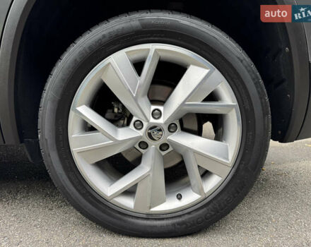 Шкода Kodiaq 2022 у Києві на Automoto.ua Сірий Шкода Kodiaq, об'ємом двигуна 2 л та пробігом 169 тис. км за 35999 $, фото 24 на Automoto.ua